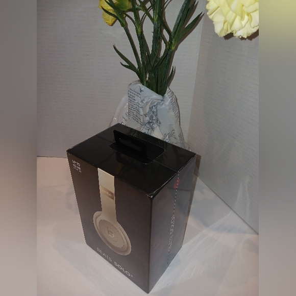 NWT Beats By Dre - Solo 3 - Picture 5 of 5